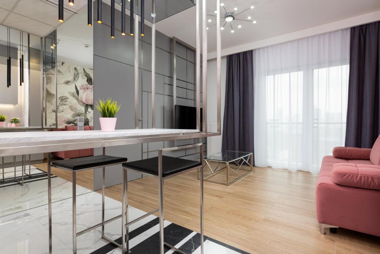 Premium Apartments Business Center By Renters Prestige 바르샤바 객실 사진